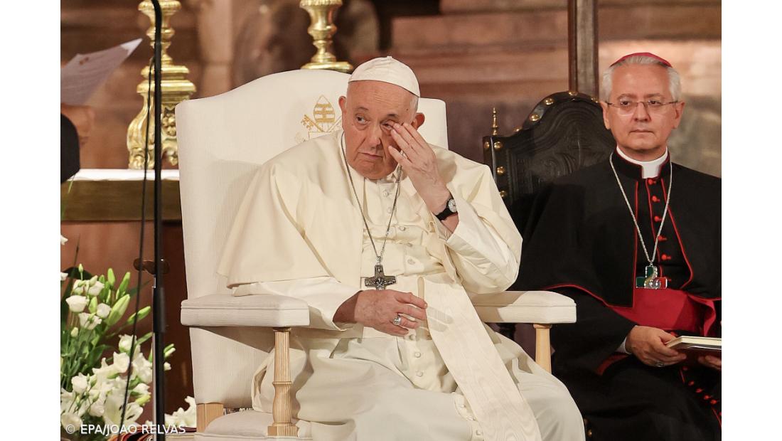 Papa admitiu que não se sente bem mas participou na audiência semanal no Vaticano