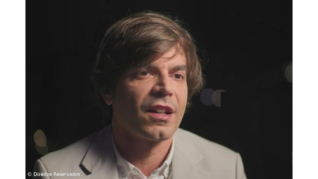 Livro traz sátira sobre a situação política e social do arquipélago