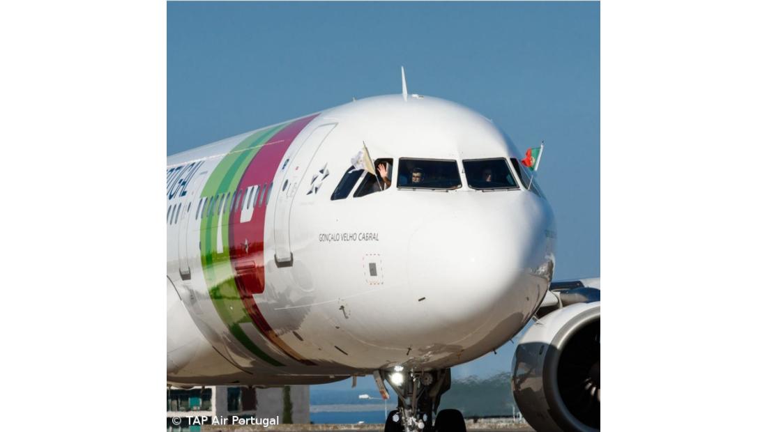 Tripulante açoriano no voo que levou o Papa a Roma – Imagem 3