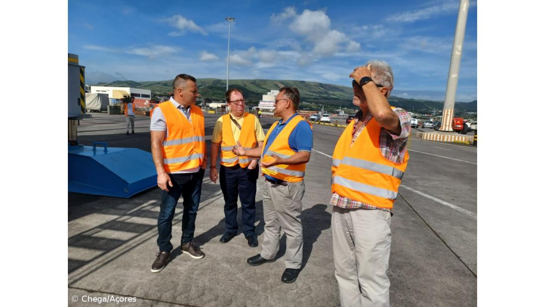 Constantes avarias em gruas retiram potencial à ilha Terceira