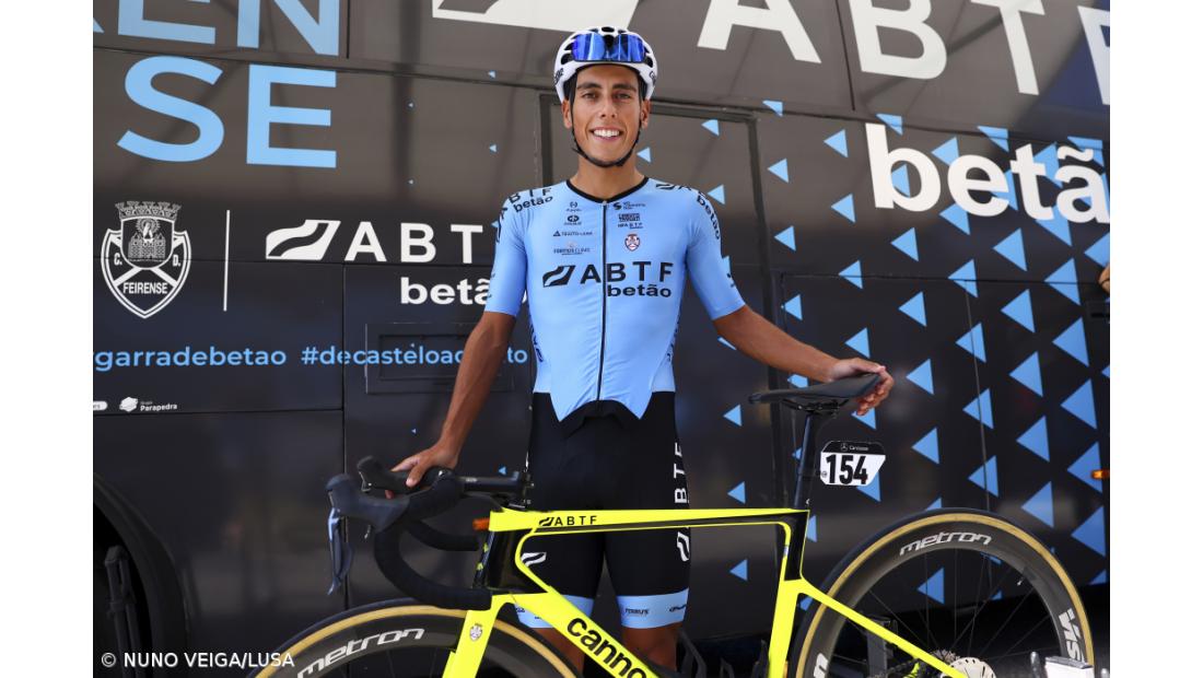 Ciclista português Afonso Eulálio oficializado na Bahrain Victorious