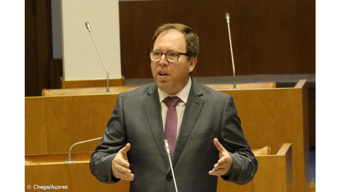 Chega vai questionar Governo Regional sobre queixas das amas dos Açores