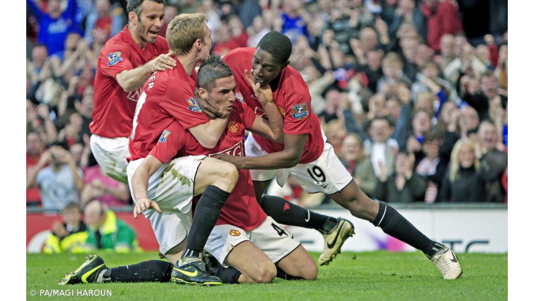 Treinador do Sunderland diz que sobrecarga de jogos em Inglaterra é uma desgraça