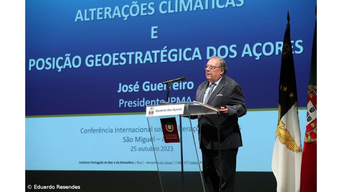 Temperatura média e número de ciclones tropicais está a aumentar nos Açores