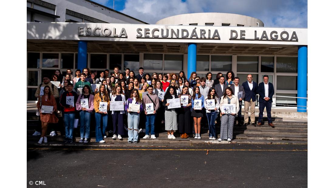 Melhores alunos da Escola Secundária da Lagoa distinguidos