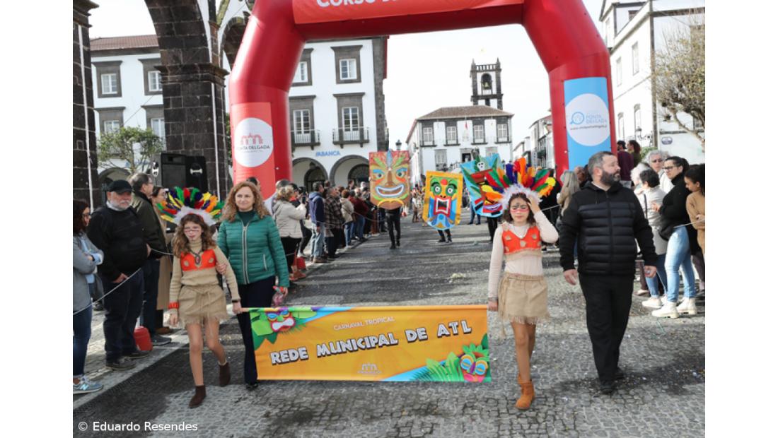 Galeria fotográfica do Corso de Carnaval em Ponta Delgada – Imagem 23
