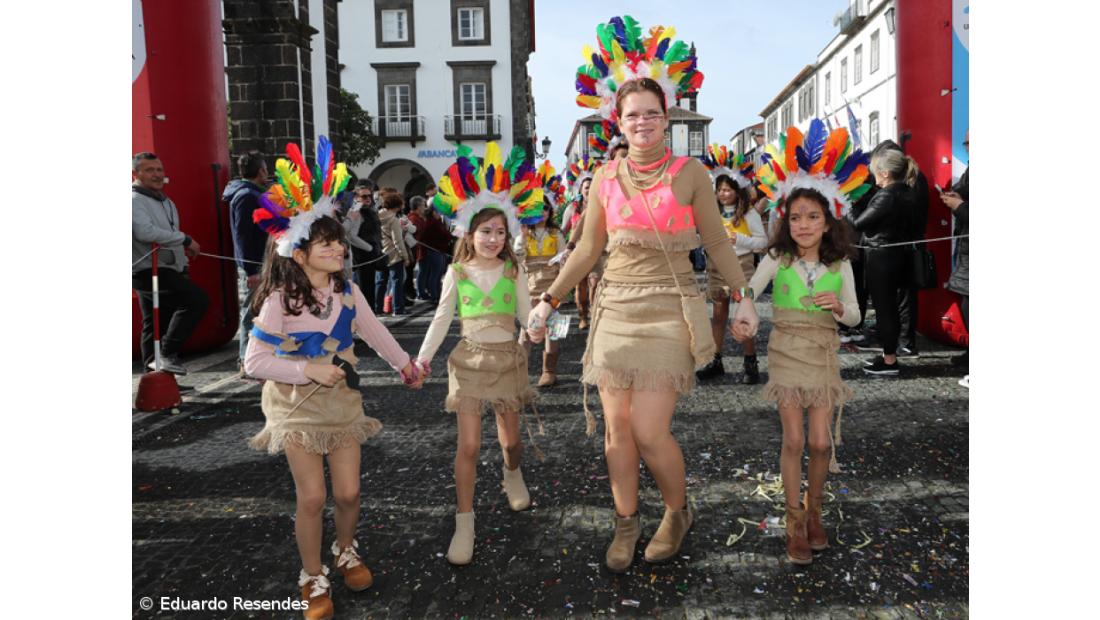 Galeria fotográfica do Corso de Carnaval em Ponta Delgada – Imagem 25