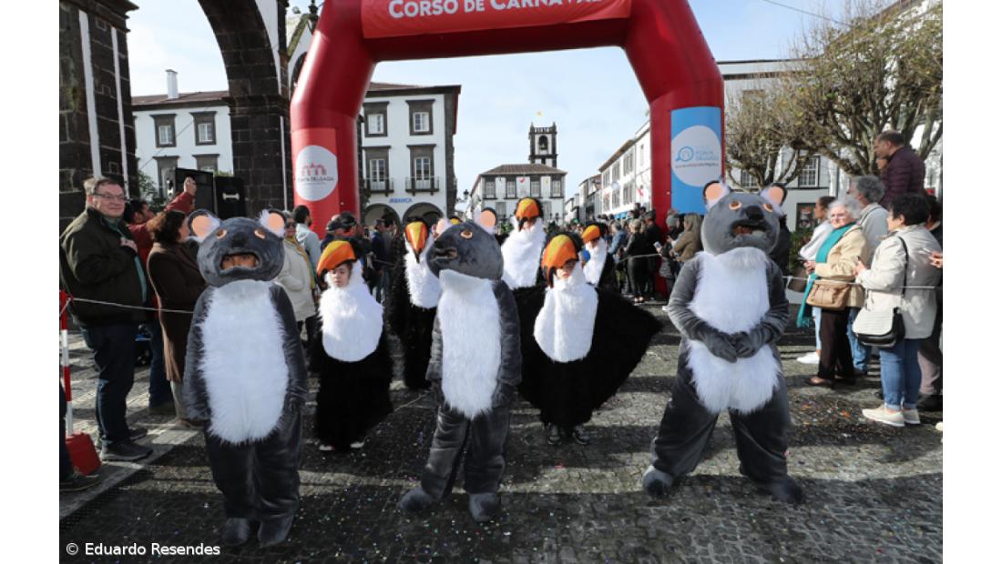 Galeria fotográfica do Corso de Carnaval em Ponta Delgada – Imagem 29