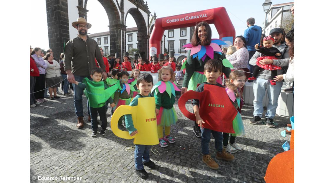 Galeria fotográfica do Corso de Carnaval em Ponta Delgada – Imagem 2