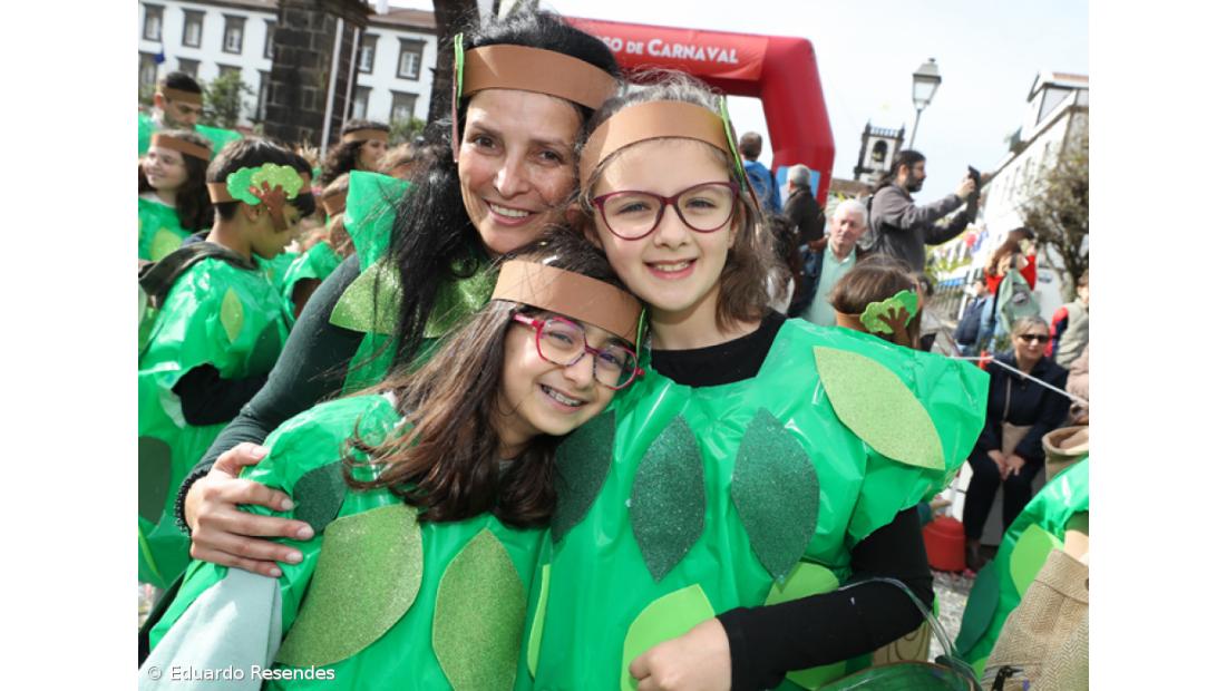 Galeria fotográfica do Corso de Carnaval em Ponta Delgada – Imagem 9