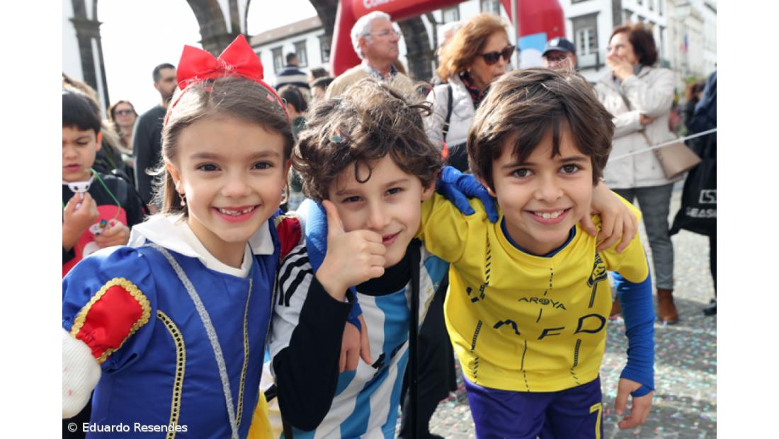 Galeria fotográfica do Corso de Carnaval em Ponta Delgada – Imagem 13