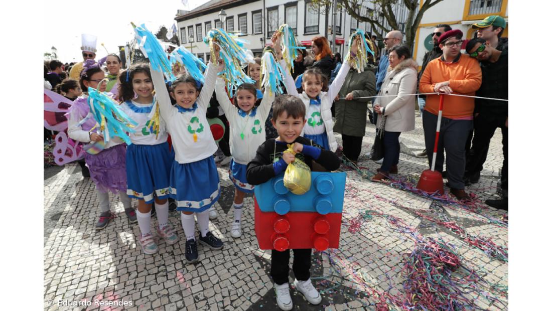 Galeria fotográfica do Corso de Carnaval em Ponta Delgada – Imagem 15