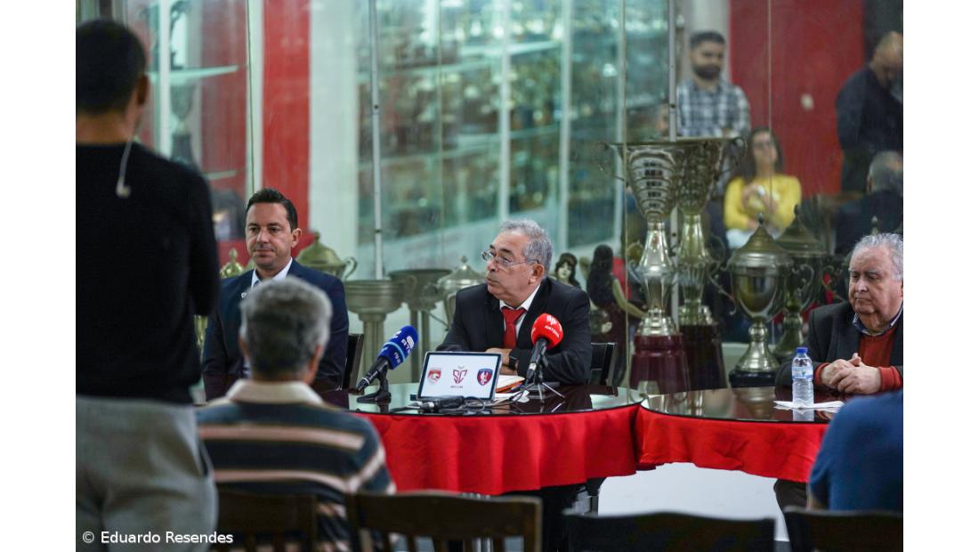 Santa Clara apresenta aos sócios três propostas para o novo emblema