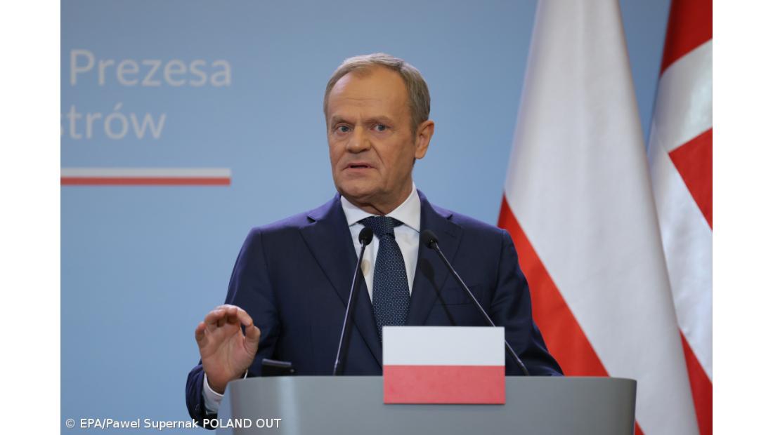 Primeiro-ministro da Polónia comemora após vitória em eleições locais