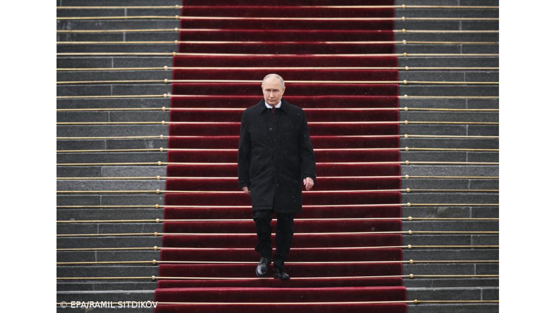 Putin acusa Kiev de pirataria e ameaça atacar navios ocidentais