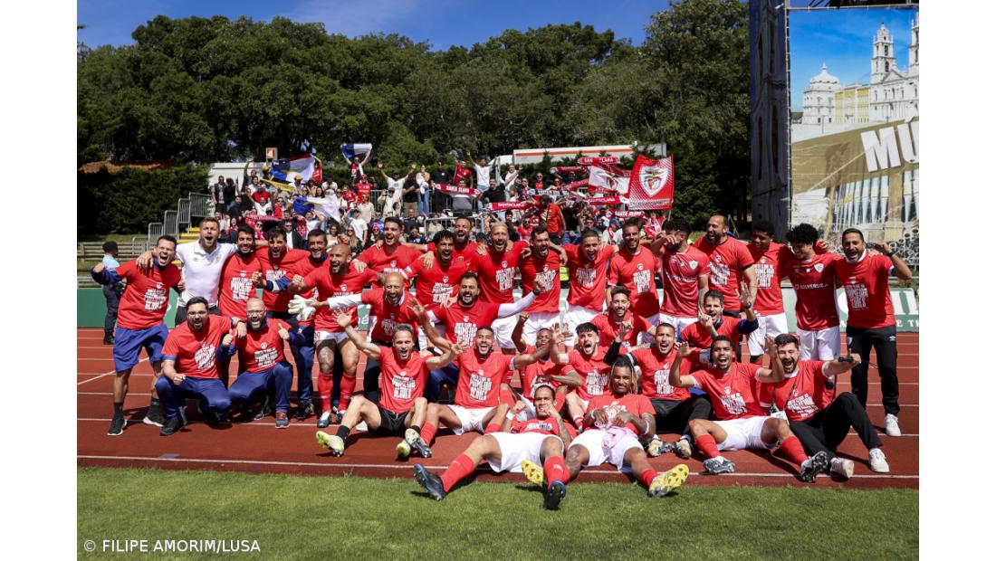 Mais de uma centena de adeptos receberam promovido Santa Clara em Ponta Delgada – Imagem 4