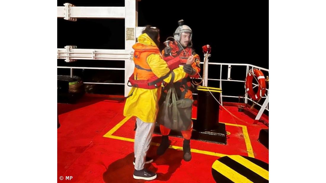 Marinha coordena resgate de mulher ao largo dos Açores – Imagem 2