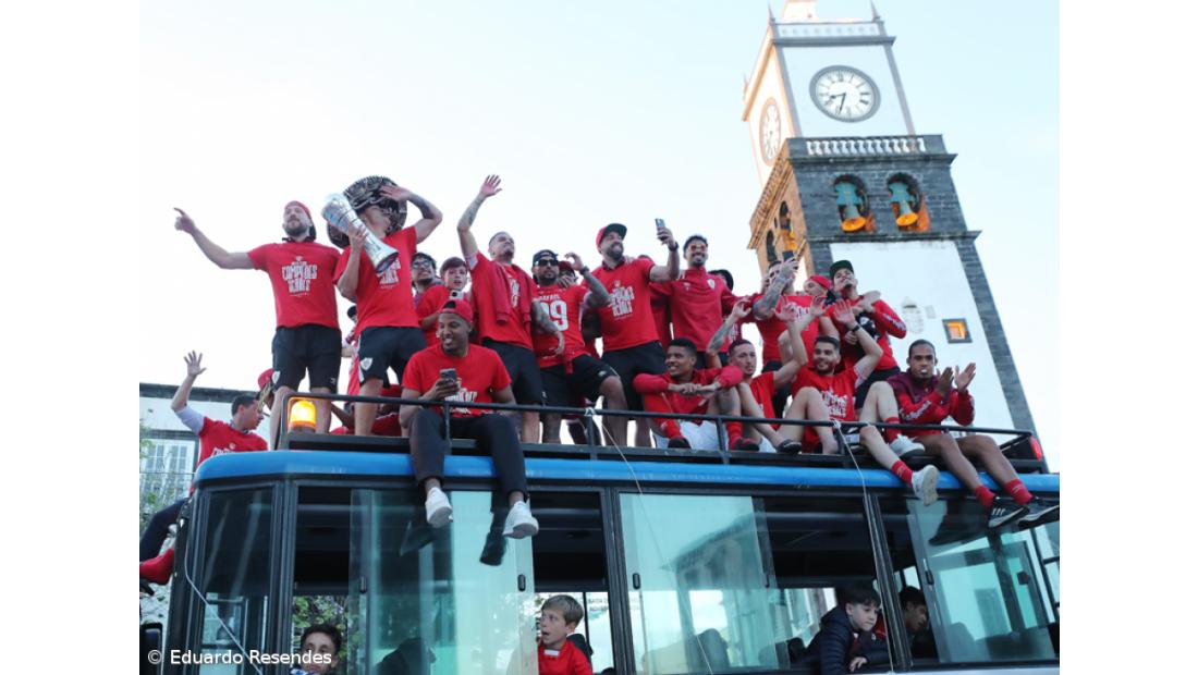 Santa Clara festeja nas Portas da Cidade o título de campeão da II Liga – Imagem 1