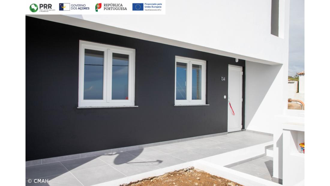 Município de Angra entrega habitações requalificadas no âmbito do PRR e 1.º Direito