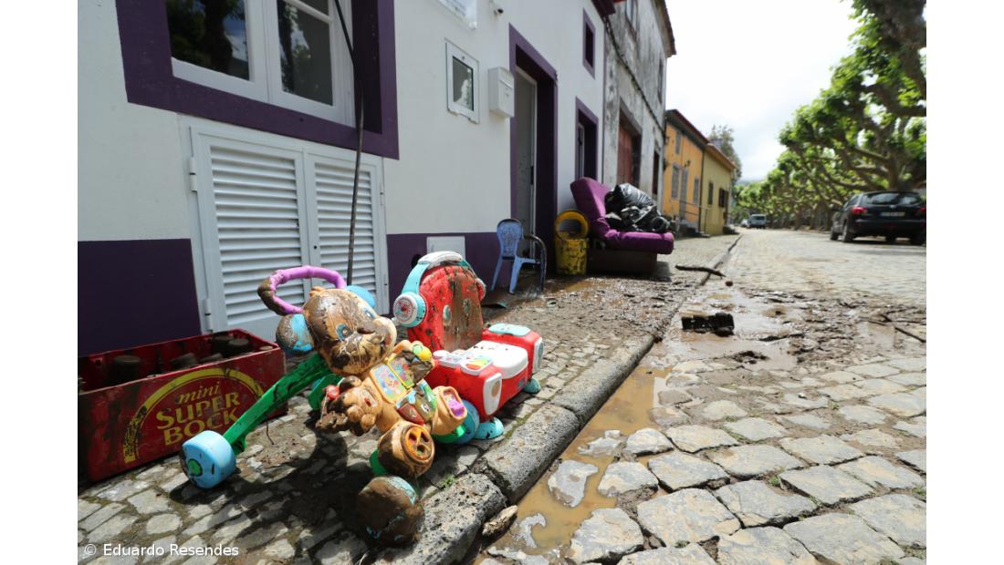 O dia a seguir foi de arregaçar mangas na Ribeira Grande – Imagem 2