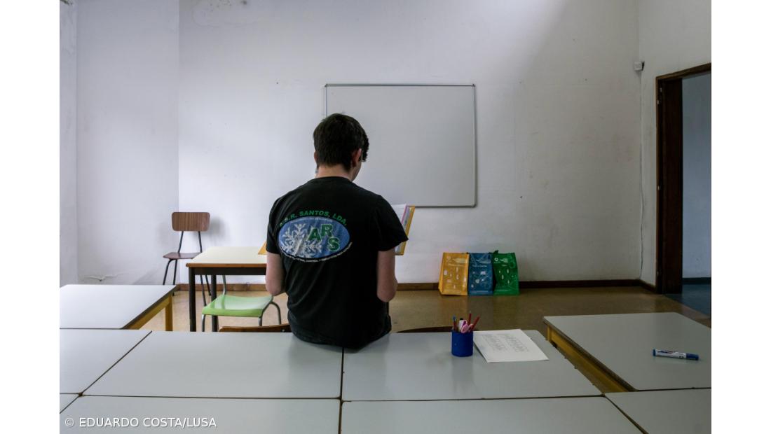 Cursos para atrair jovens numa das escolas com mais abandono nunca abriram