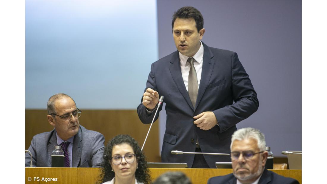 PS critica demora de oito meses na limpeza de estrada onde houve derrocada na Terceira