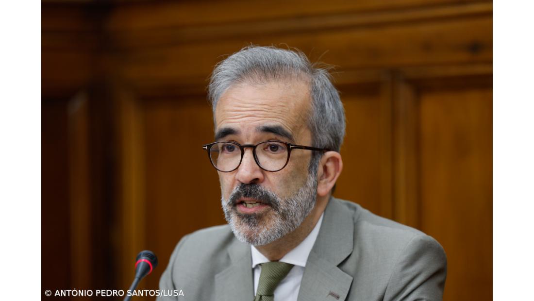 Governo português desaconselha "em absoluto" todas as viagens ao Irão