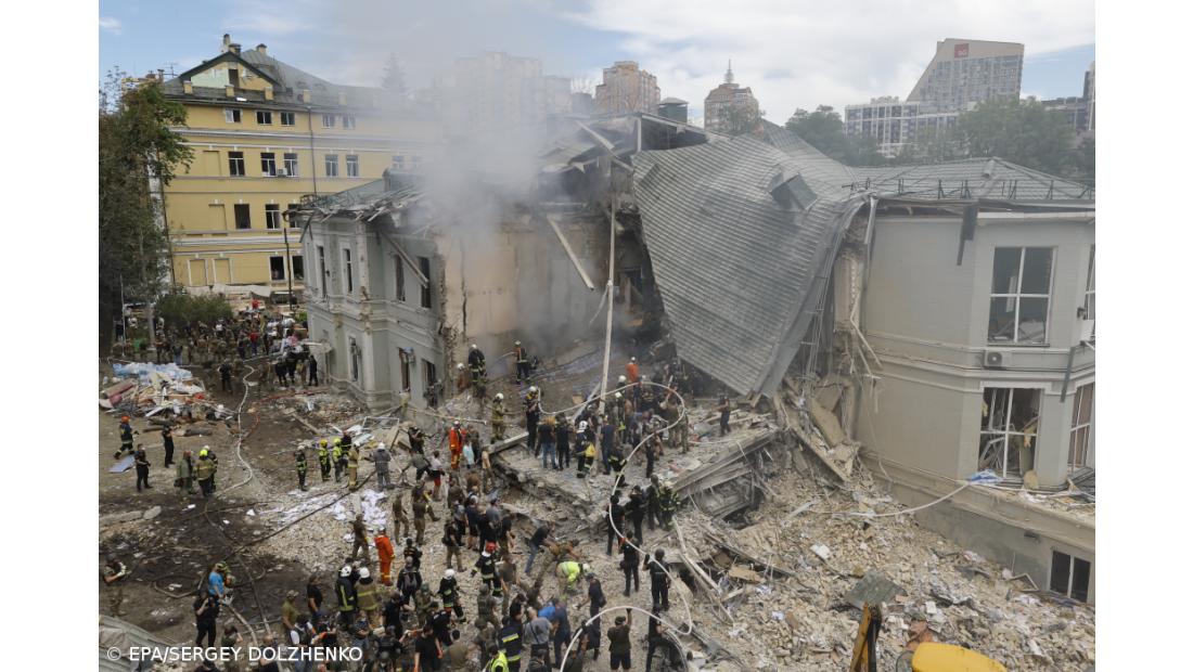 Várias pessoas presas nos escombros de hospital após ataques russos