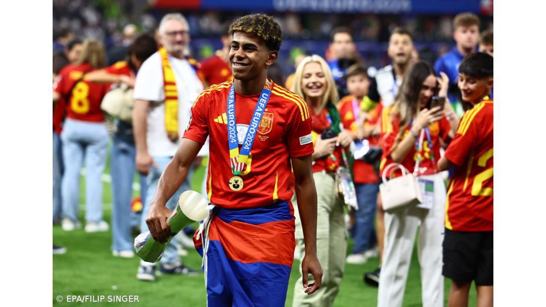 Espanhóis Rodri, Yamal, Nico e Dani Olmo galardoados – Imagem 2