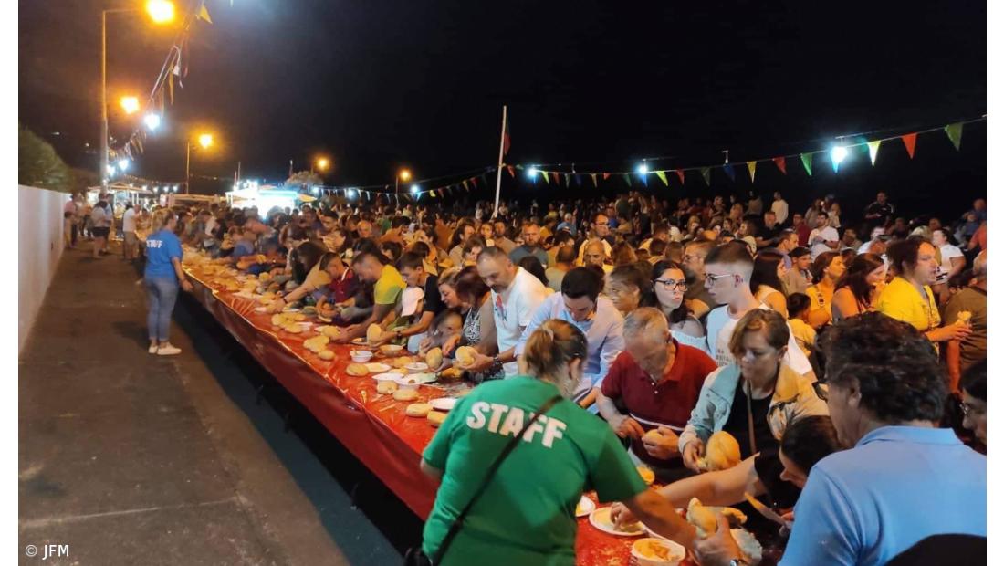'Noite do Pão Quente e Chá ao Luar' na Maia