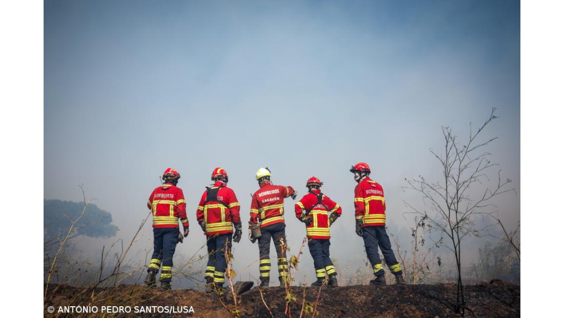 Seis bombeiros com ferimentos sem gravidade em Alcabideche