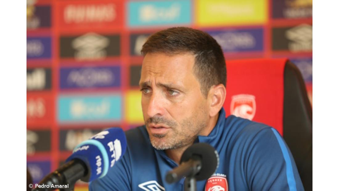 Treinador quer Santa Clara a “lutar pelos três pontos” frente ao Casa Pia