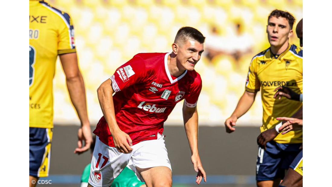 Avançado João Costa nas “nuvens” com estreia de sonho nas ligas profissionais 