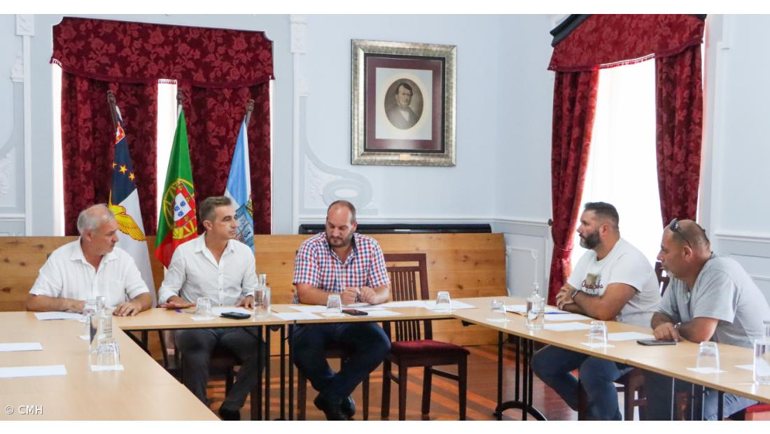 Horta consigna obra de construção de muros de suporte no Caminho Fundo