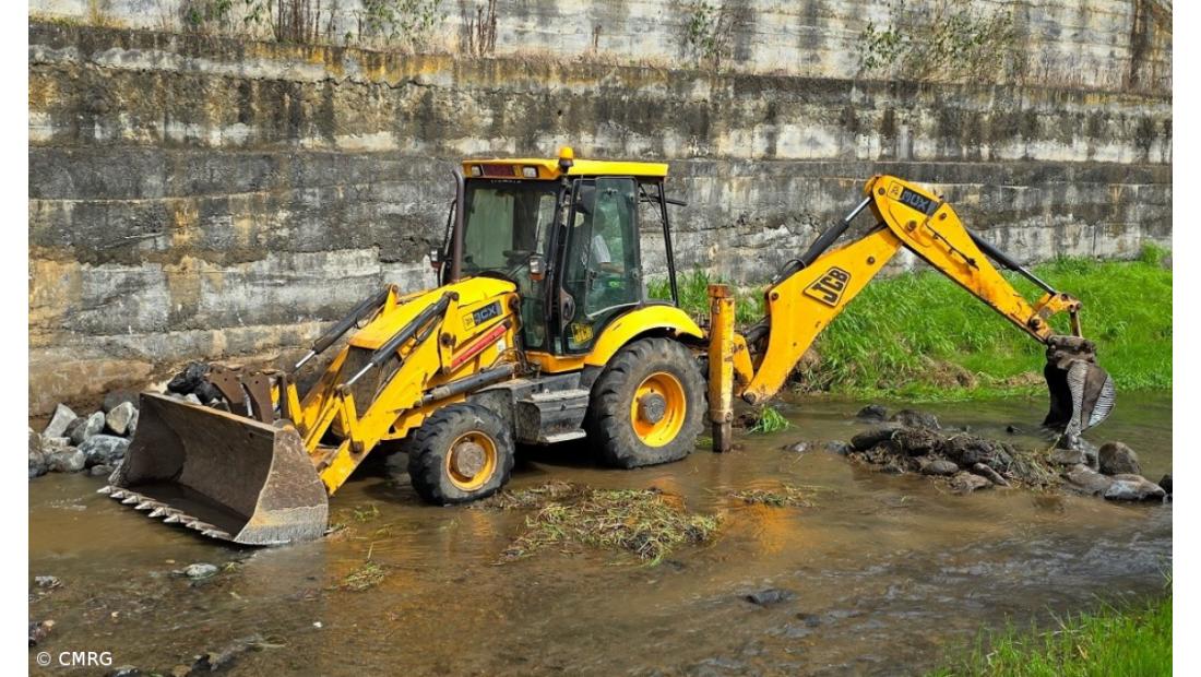 Ribeira Grande procede à limpeza de linhas de água no centro urbano