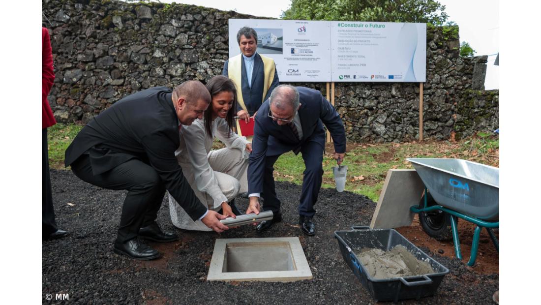 Bolieiro diz que apoio às famílias é opção estratégica e realça gratuitidade de creches