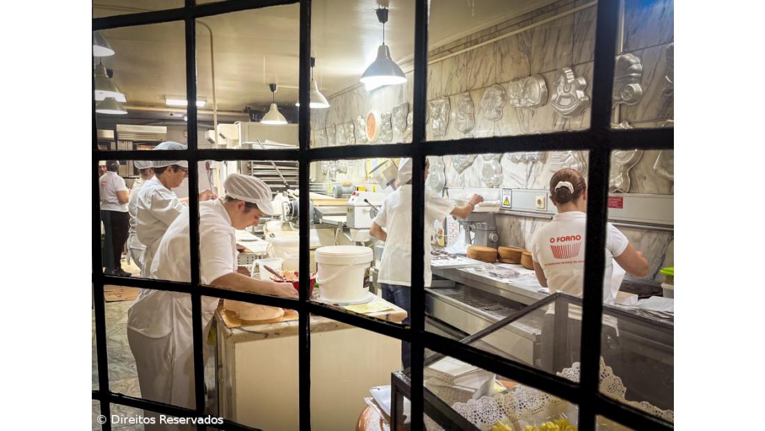 Ana Maria Costa, proprietária da Pastelaria O Forno, há 37 anos – Imagem 3