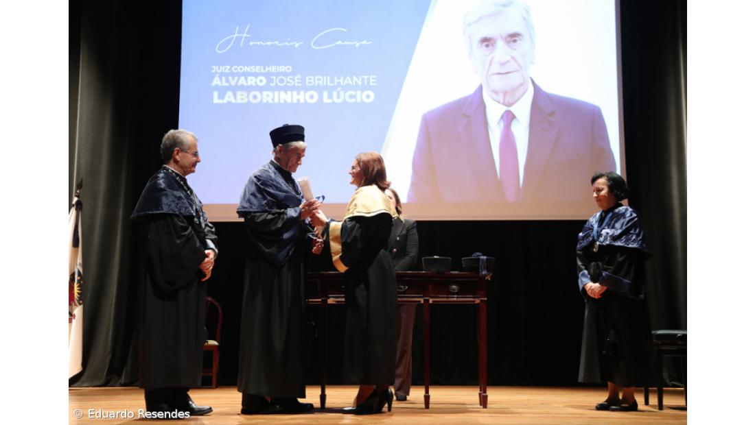 Laborinho Lúcio distinguido pela UAc com Honoris Causa – Imagem 3