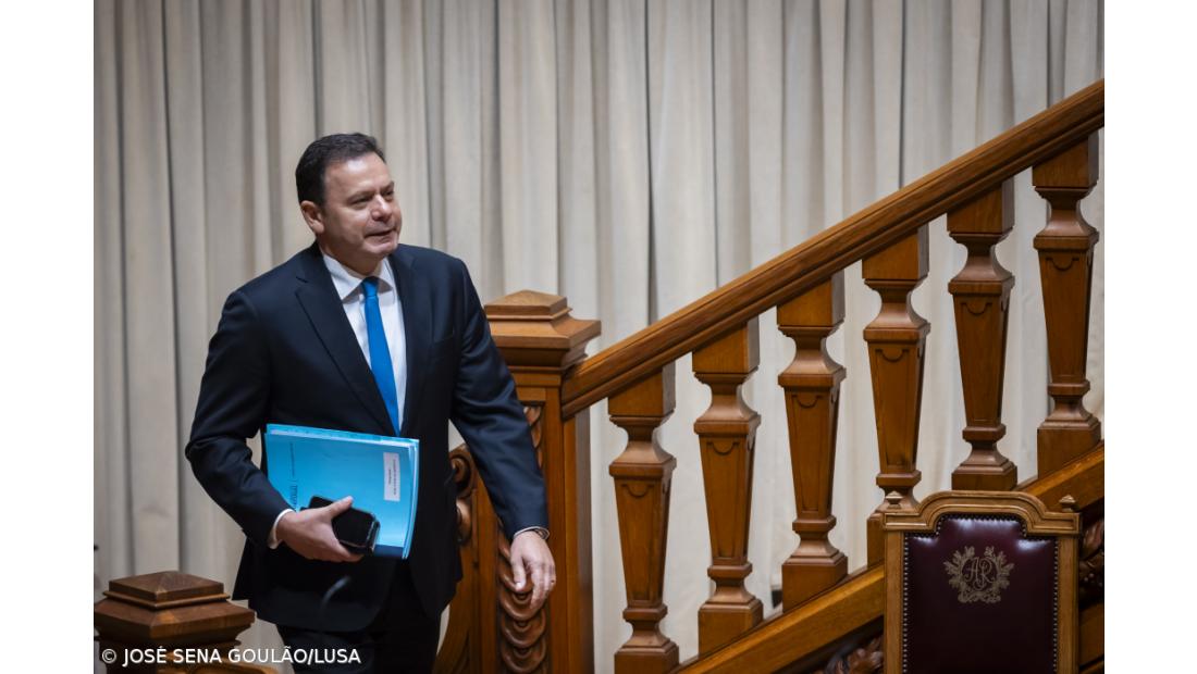 Primeiro-ministro defende que documento aprovado corresponsabiliza PS e Chega