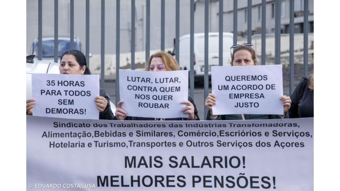Trabalhadoras de conserveira de Rabo de Peixe pedem melhores condições salariais