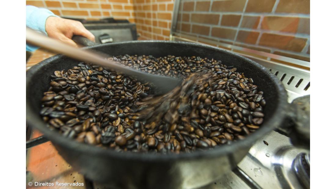 Há quem vá a São Jorge só para beber o Café da Fajã dos Vimes – Imagem 5