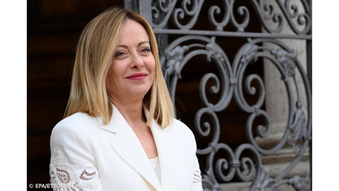 Partido da primeira-ministra italiana quer proibir uso do véu islâmico