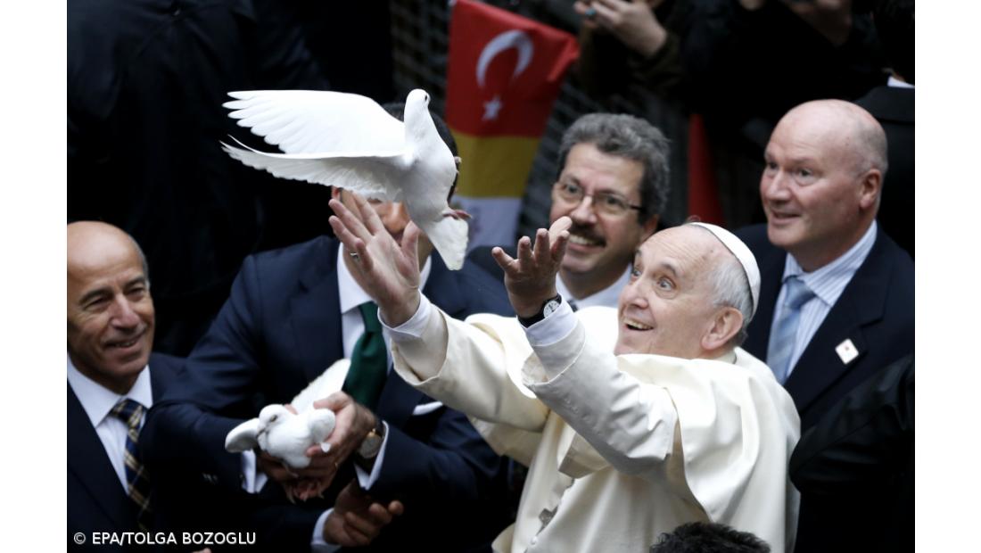 Francisco vai ter funeral mais simples do que antecessores