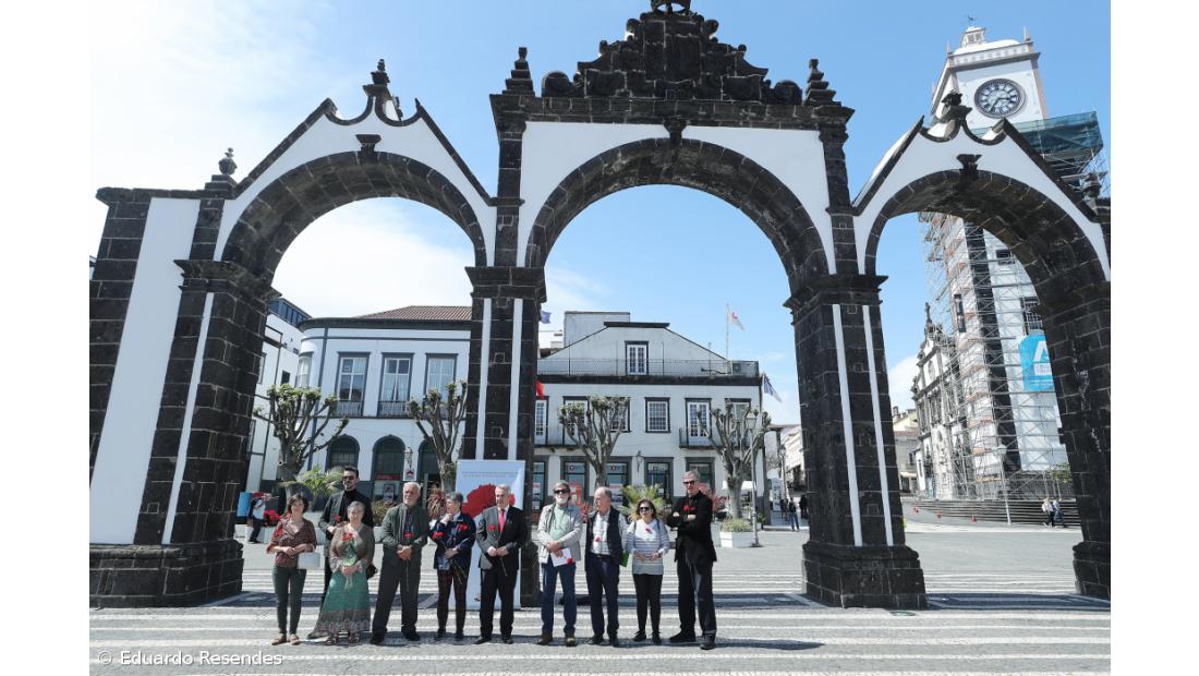  Revolução de Abril trouxe melhorias mas há ideais por concretizar  – Imagem 2