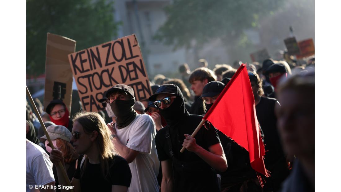 1.º Maio: Milhares de pessoas nas ruas de todo o mundo por melhores condições de trabalho – Imagem 2