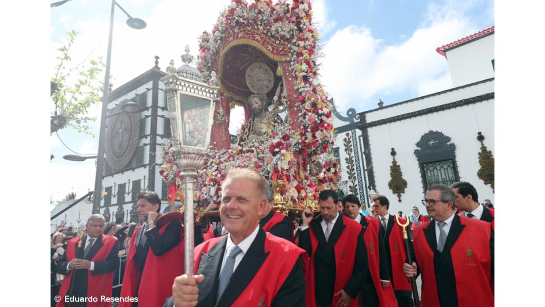 Mudança da Imagem do Senhor Santo Cristo (Com Fotos) – Imagem 4