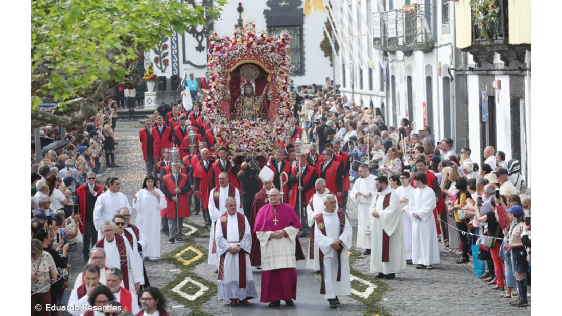 Mudança da Imagem do Senhor Santo Cristo (Com Fotos) – Imagem 5