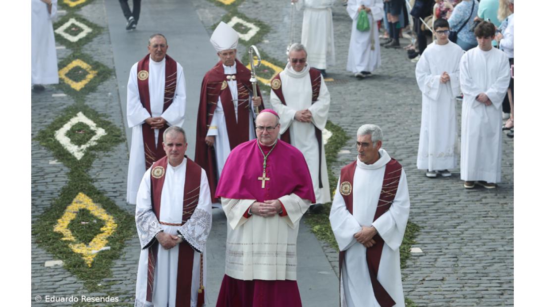 Mudança da Imagem do Senhor Santo Cristo (Com Fotos) – Imagem 7