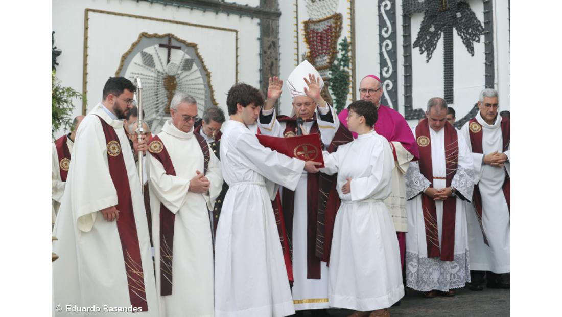 Mudança da Imagem do Senhor Santo Cristo (Com Fotos) – Imagem 10