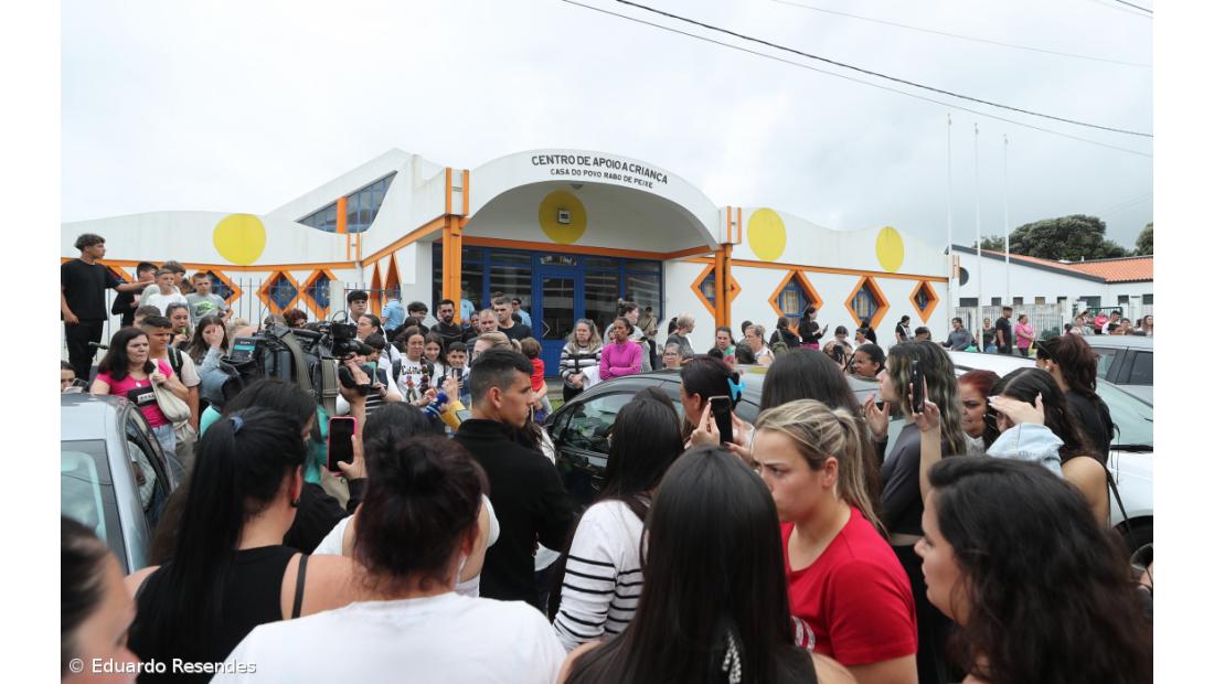 Mais de uma centena pediu justiça face a maus tratos a bebés em Rabo de Peixe – Imagem 2